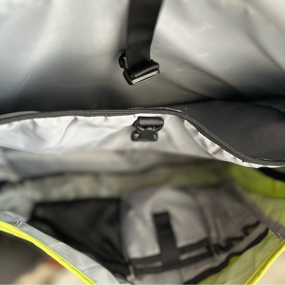 Patagonia Messenger Laptop Bag - Picture 5 of 7